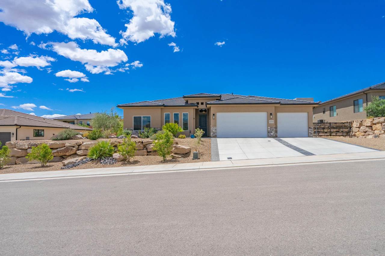 3015 Karersee Dr - Photo 1