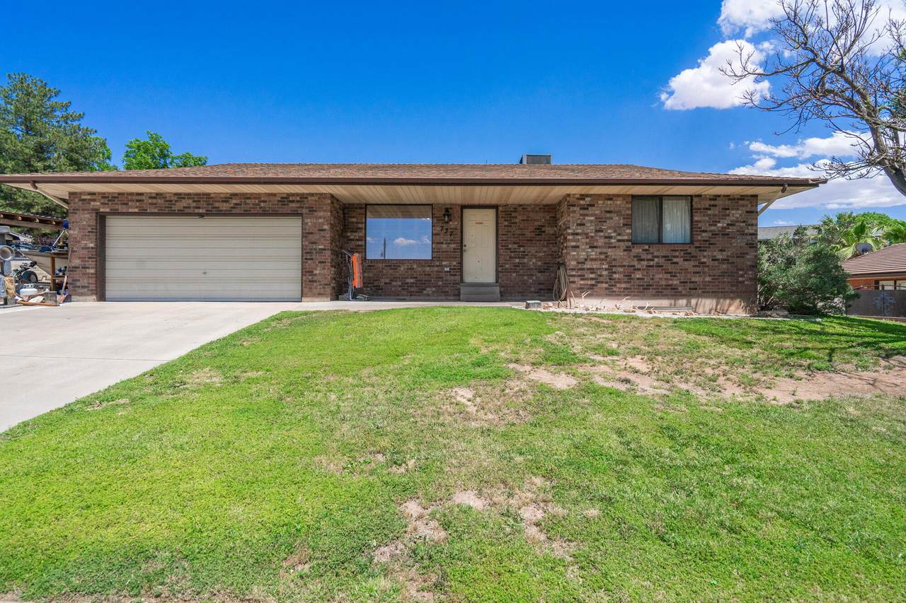 737 Carma Way - Photo 1
