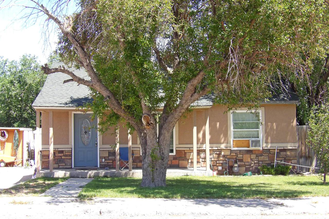 318 Main St - Photo 1
