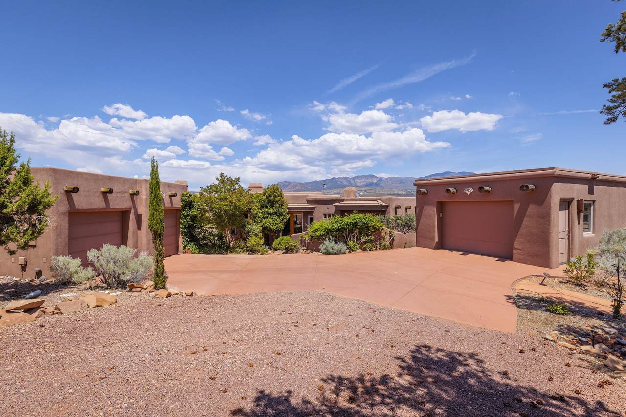 404 Pinion Hills Dr - Photo 1
