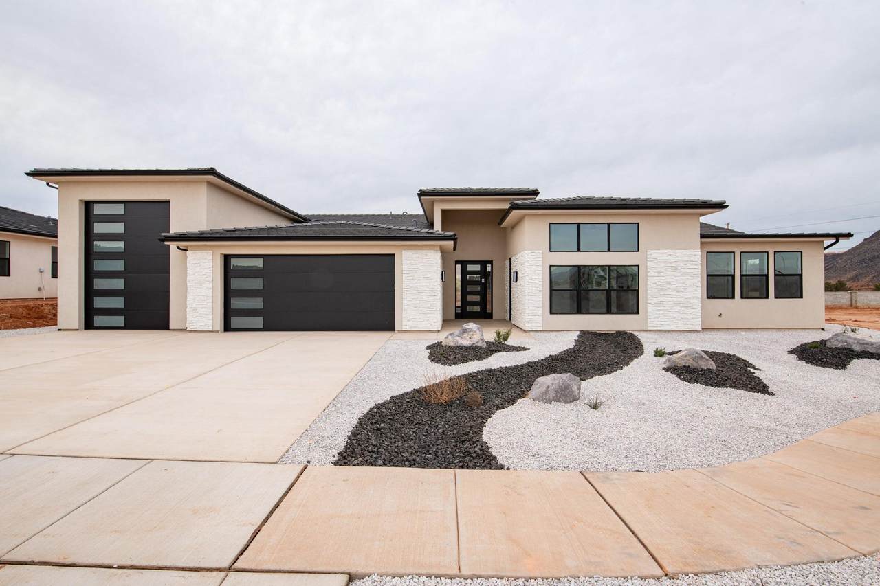 944 Rattlesnake Ln - Photo 1