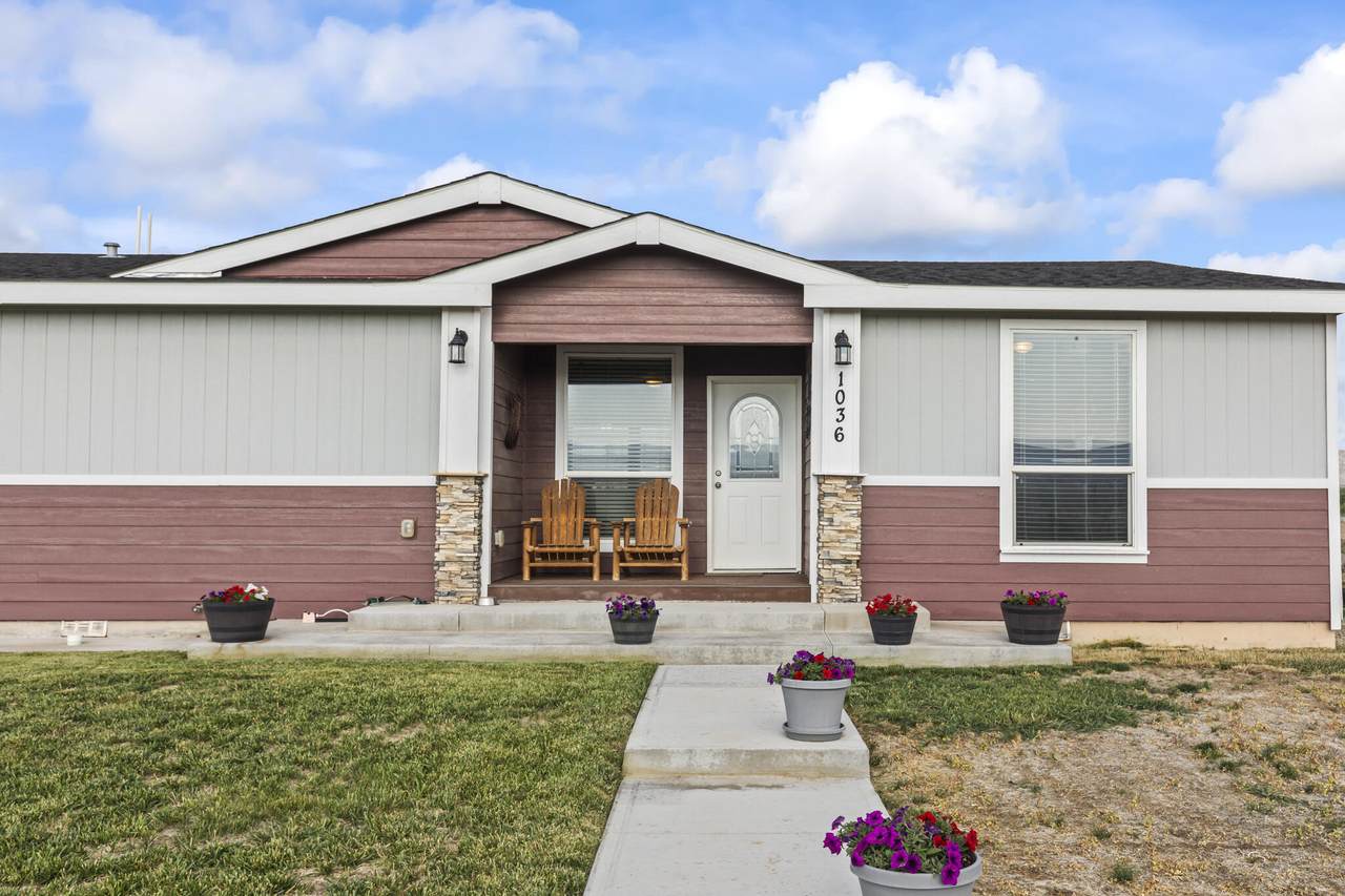 1036 Airport Rd - Photo 1