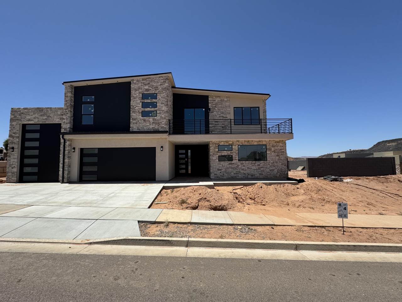 1032 Wyatt - Photo 1