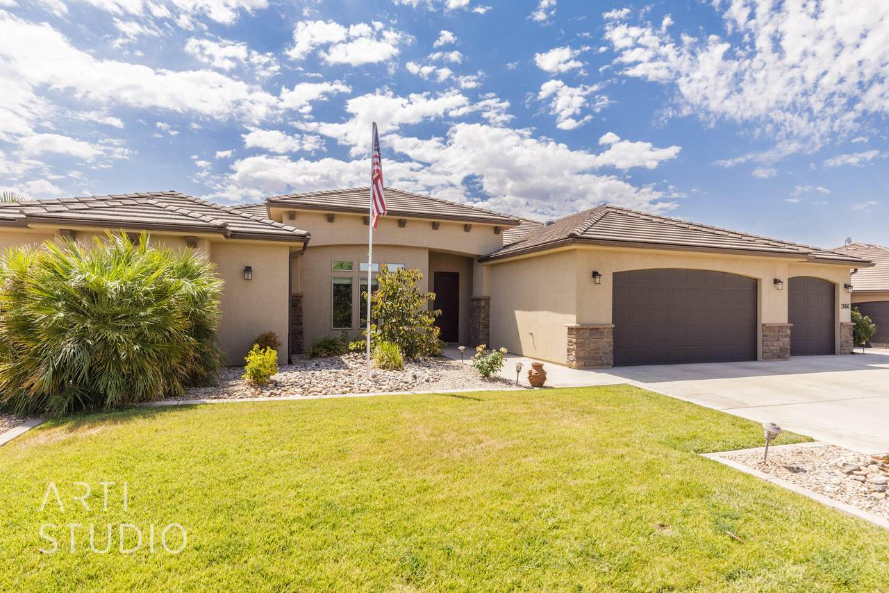 2866 Carmine Dr - Photo 1