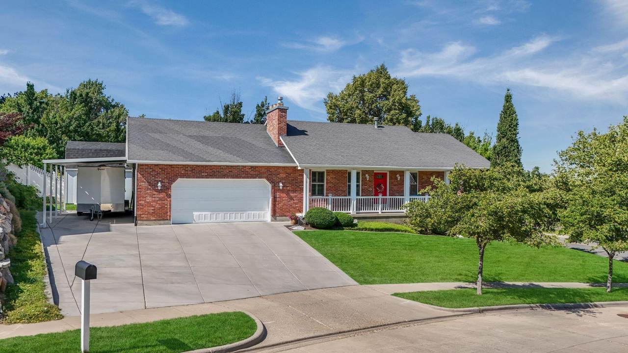 1138 Briggs Dr - Photo 1