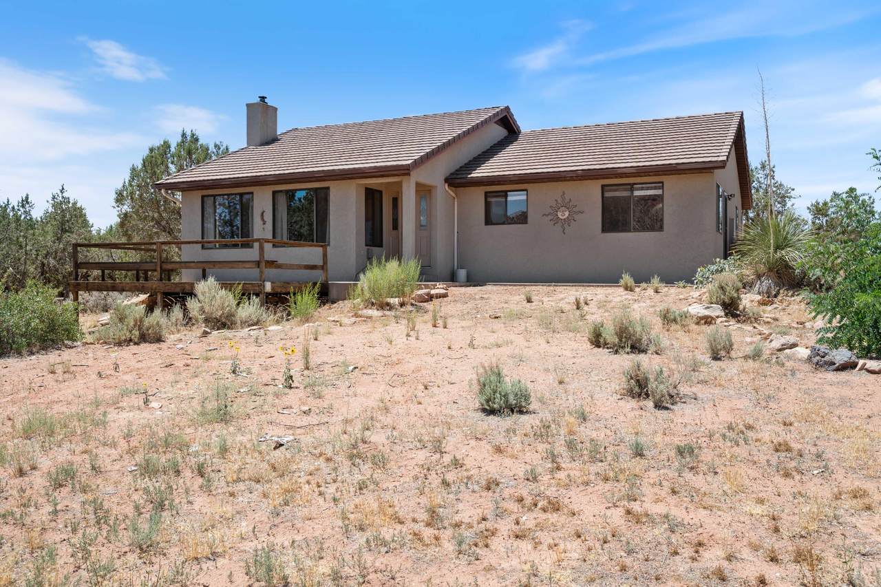 1387 Mount Zion Dr - Photo 1