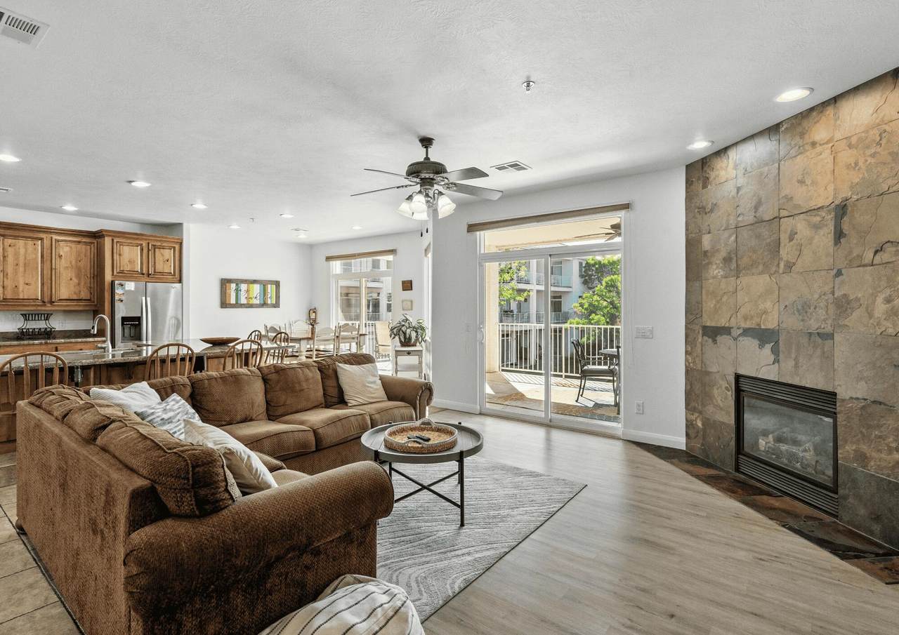1845 Canyon View - Photo 1
