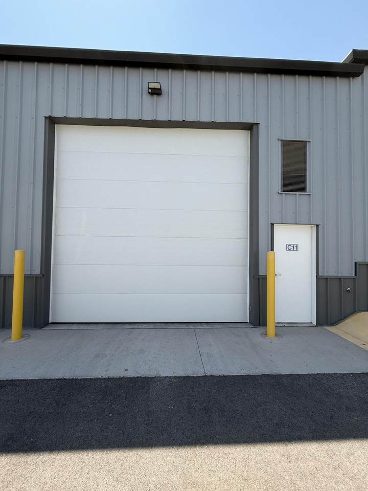 24 INDUSTRIAL Bld C-11 Dr - Photo 1