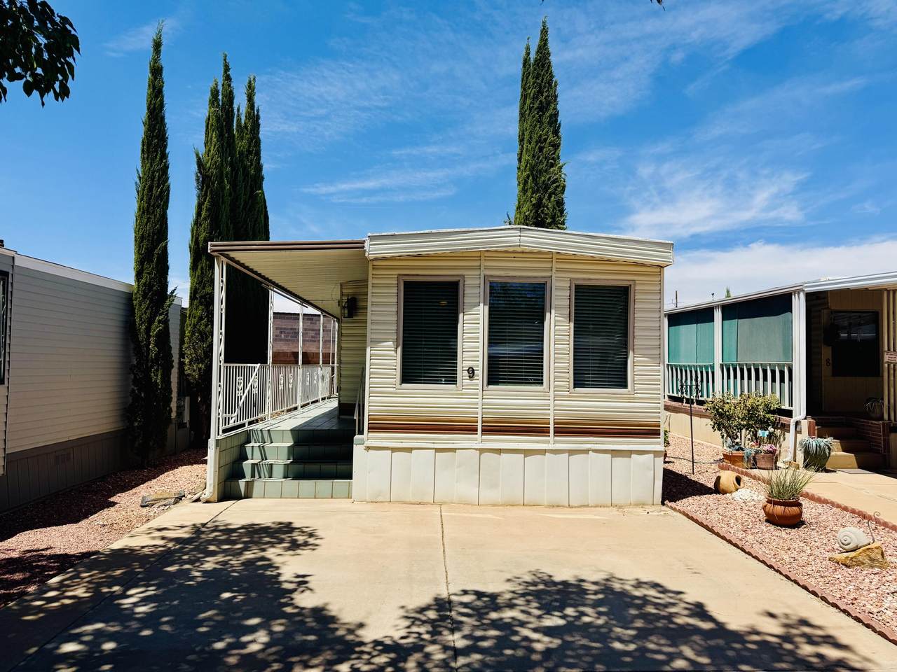 1160 Telegraph - Photo 1