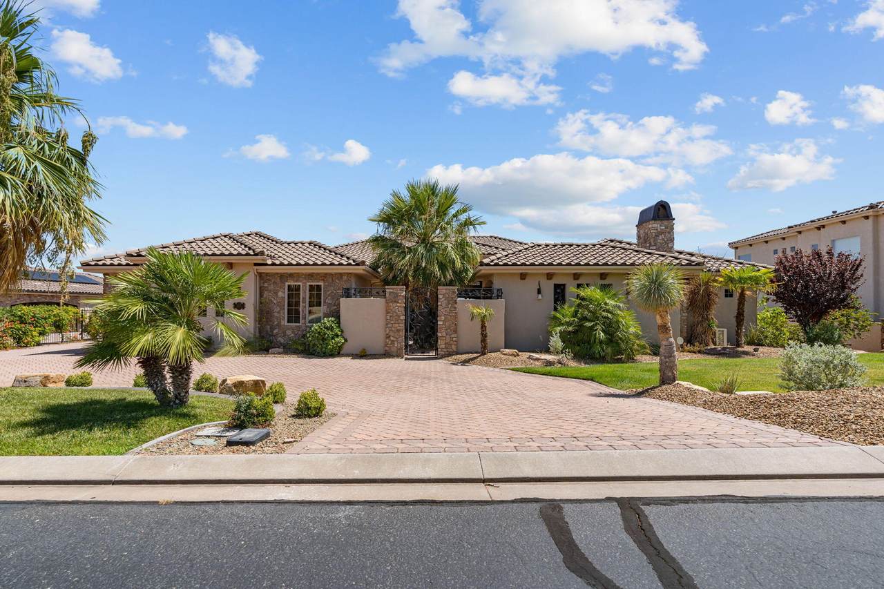 1343 Cambridge Ave - Photo 1