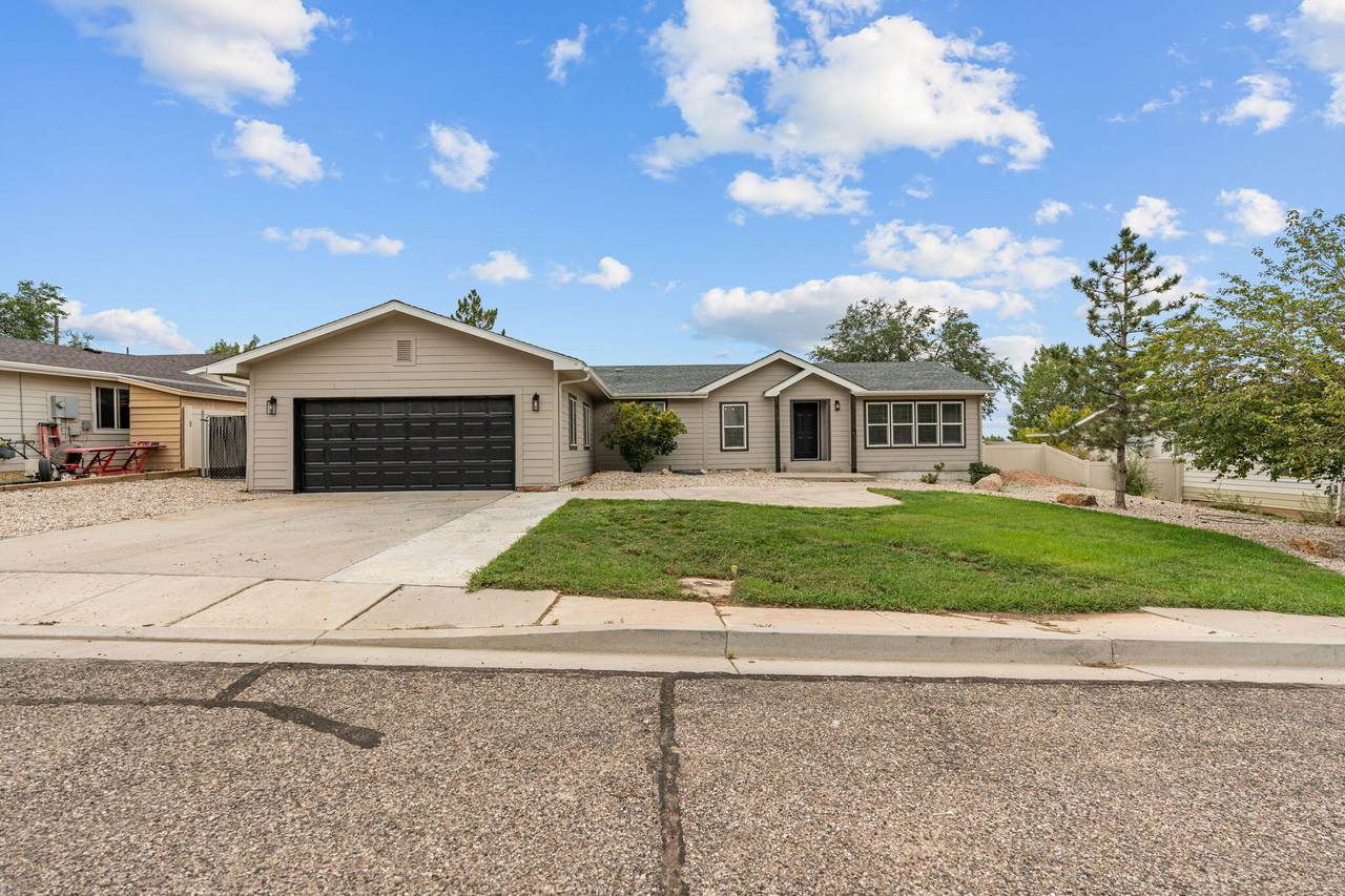 363 Foothill Dr - Photo 1