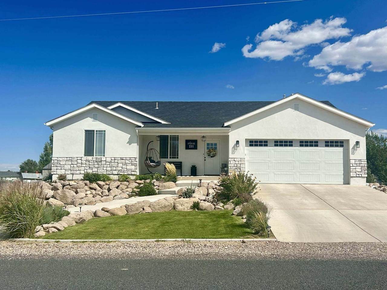 231 400 - Photo 1