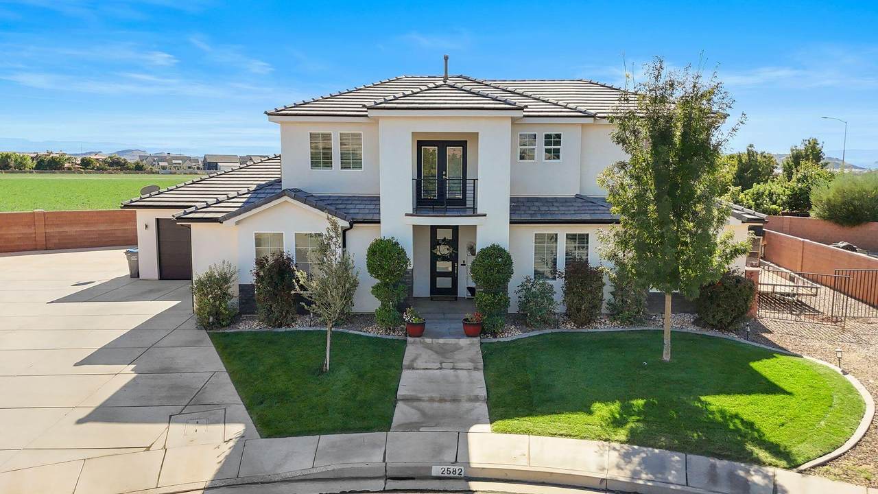 2582 Songbird Cir - Photo 1