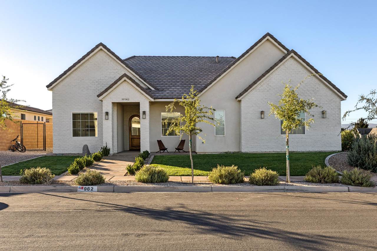 962 Black Oak Dr - Photo 1