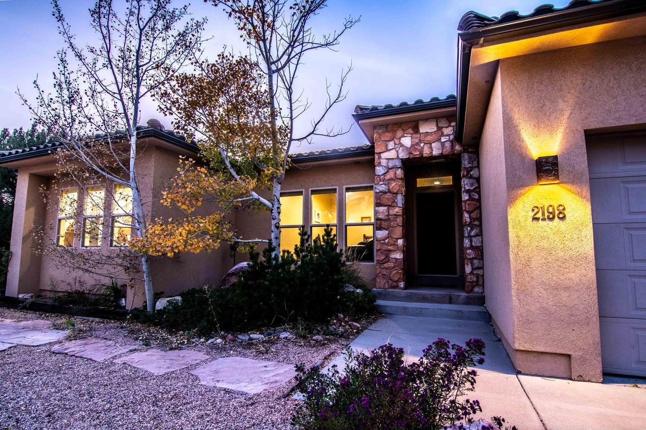 2198 Chekshani Cliffs Ln - Photo 1