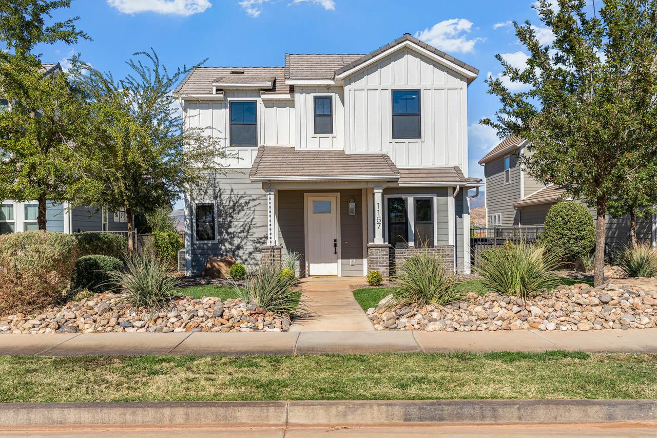 1167 Farmhouse Dr - Photo 1