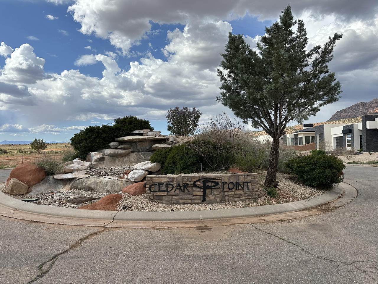 1186 Cactus Dr - Photo 1