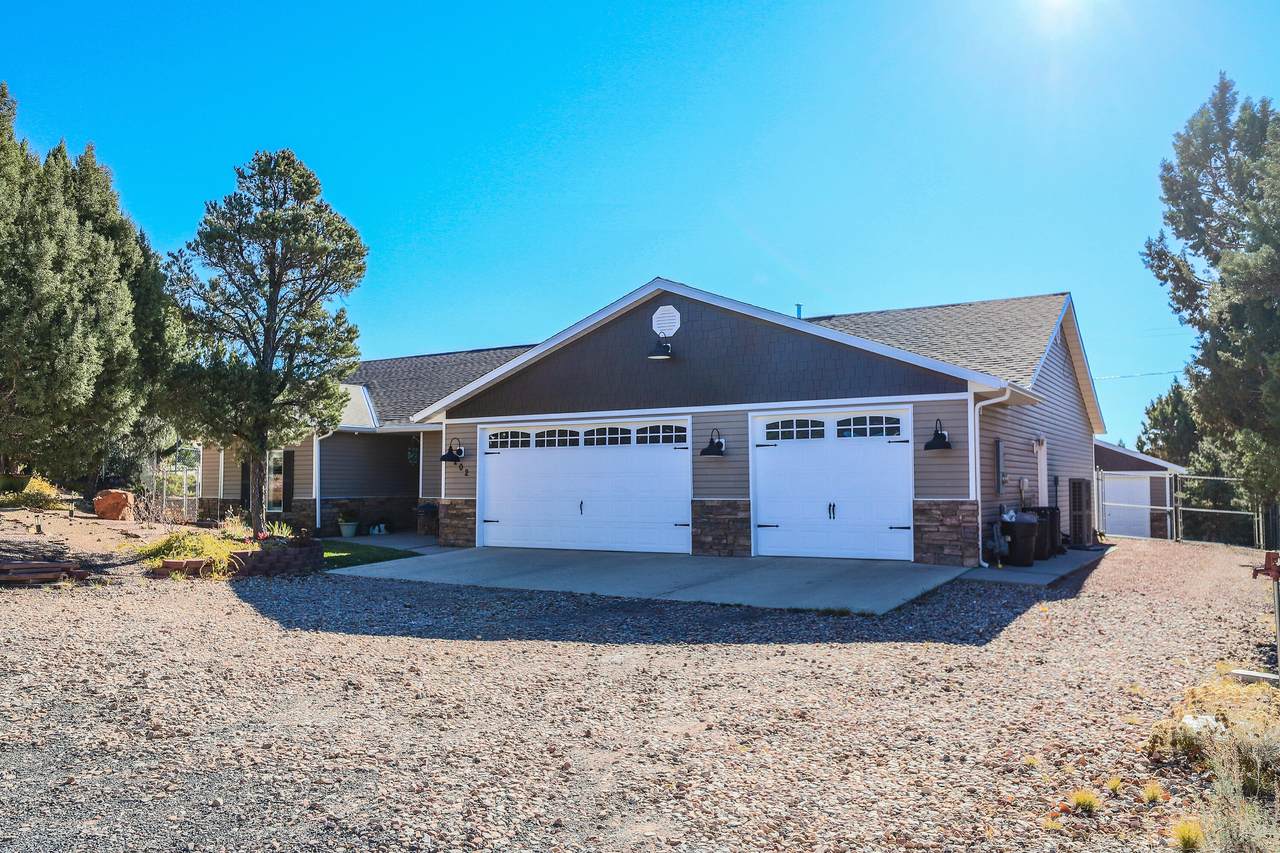 202 Rye Dr - Photo 1