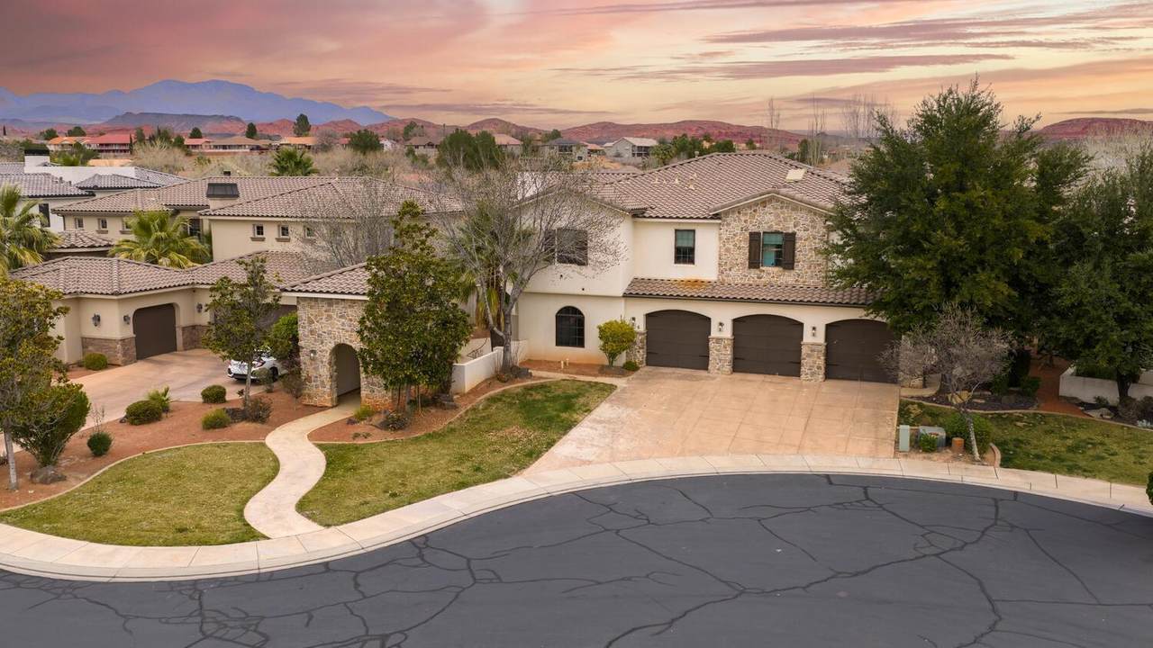 470 Country Ln - Photo 1