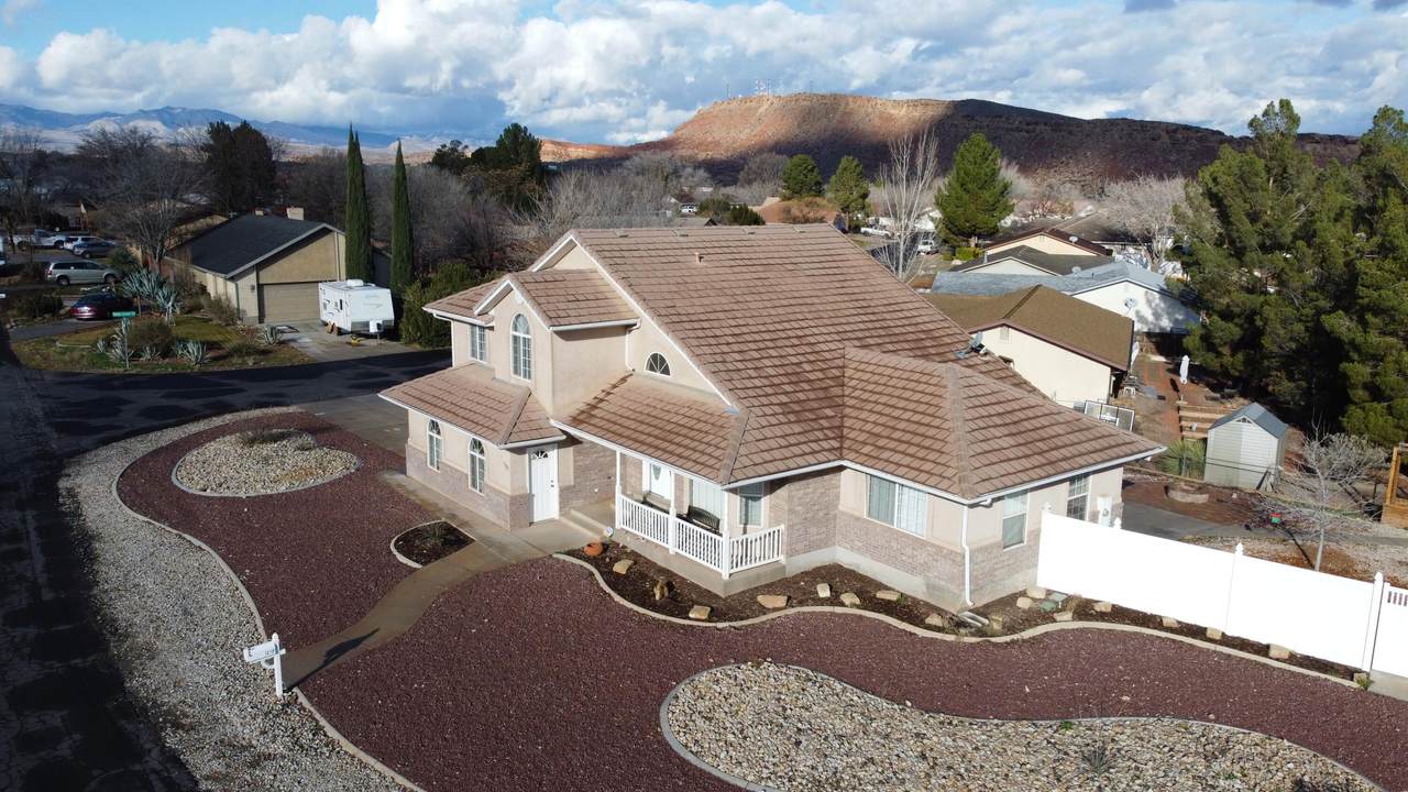 1157 Chokeberry Dr - Photo 1