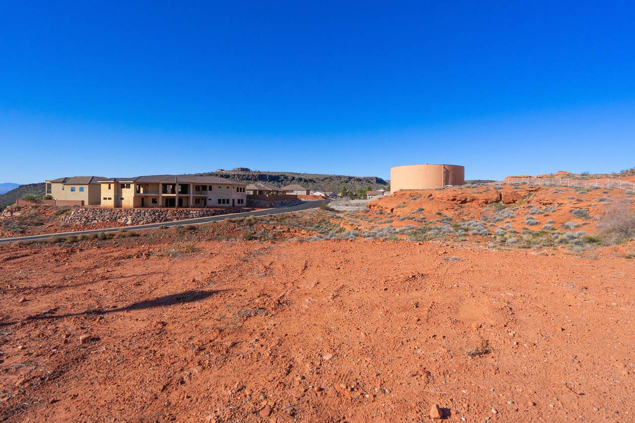  1200 Cir - Photo 1