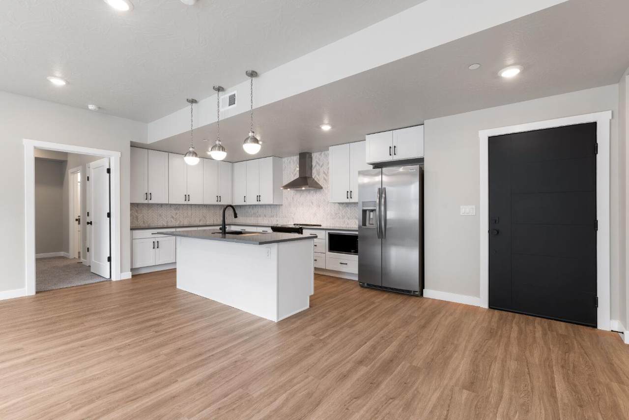 206 Chaparral Dr - Photo 1