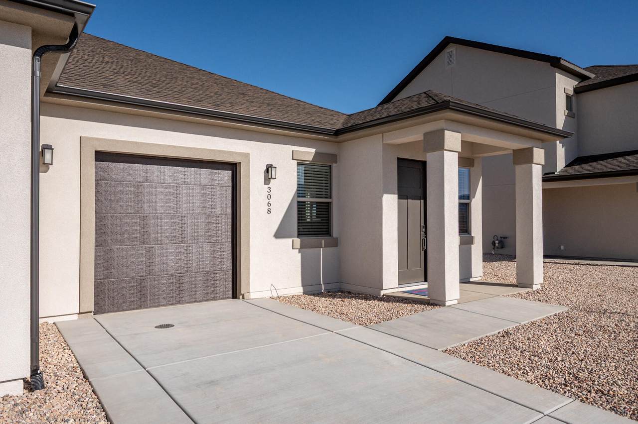 3068 Runway Dr - Photo 1