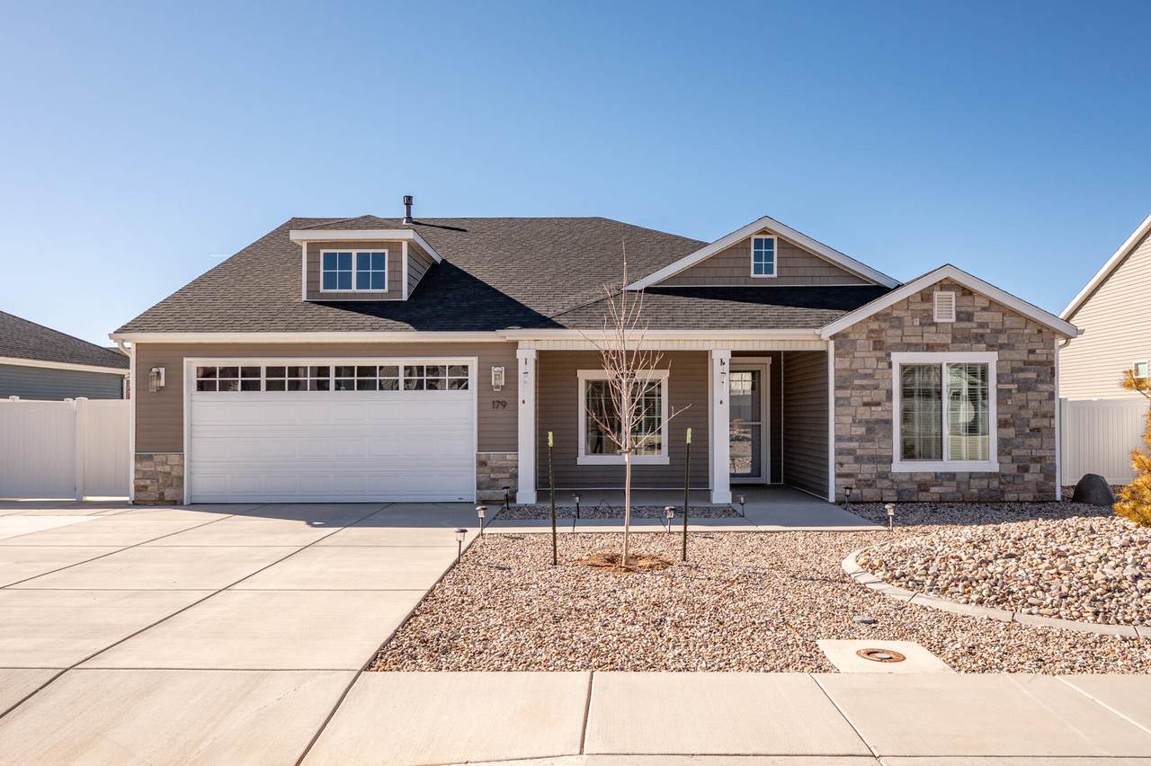179 Castle Dr - Photo 1