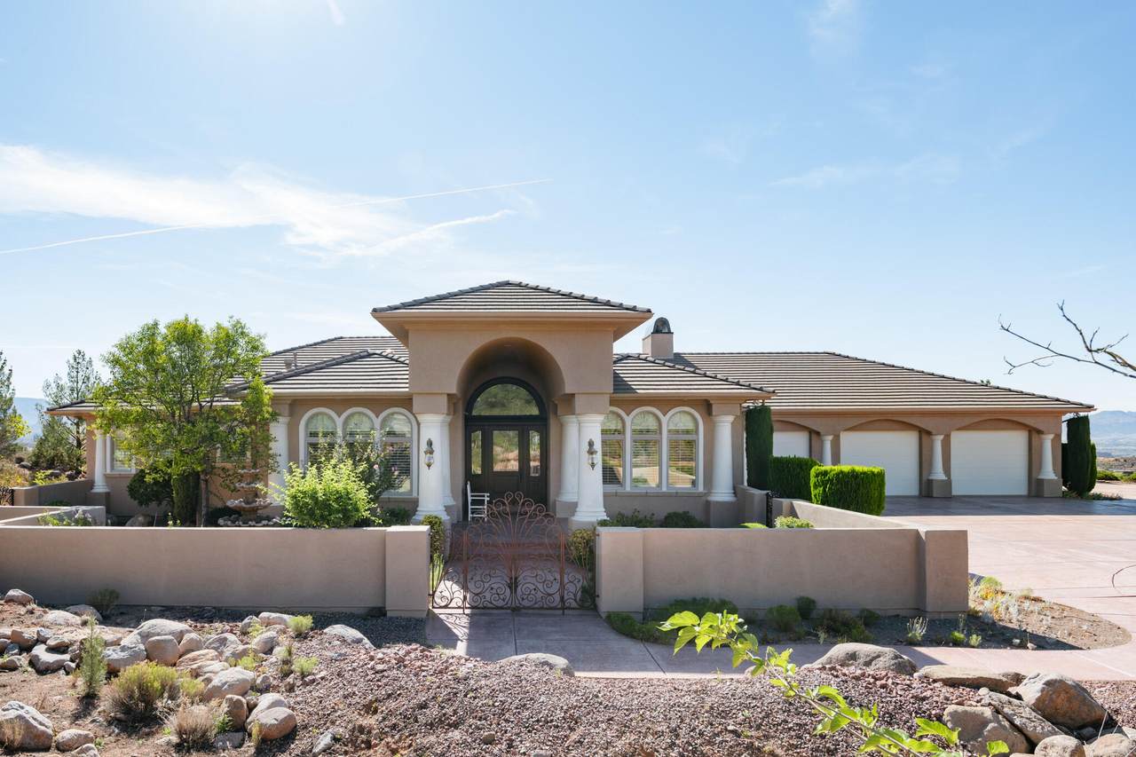 684 Juniper Way - Photo 1