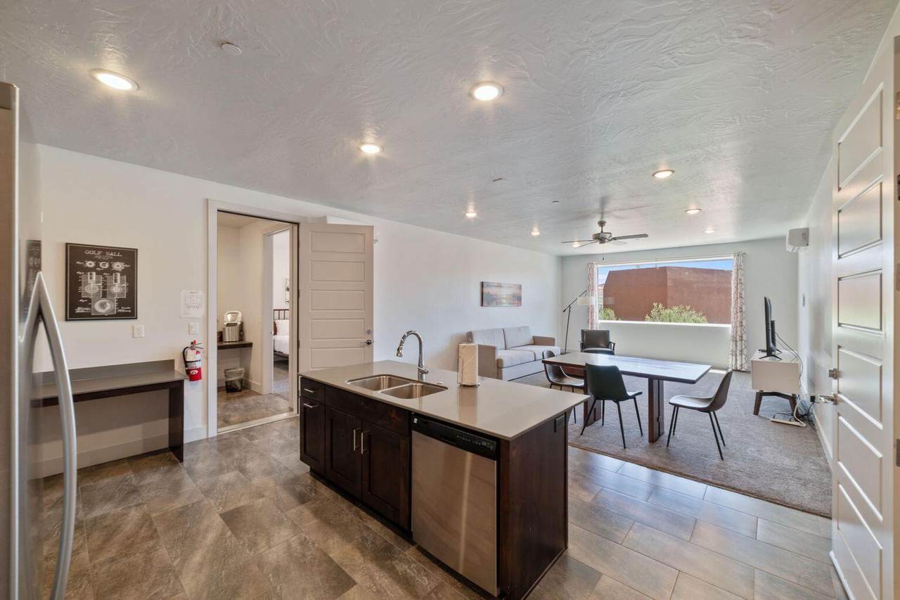 5160 Villas North Dr - Photo 1