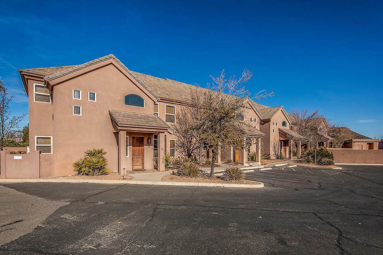 1839 Canyon View Dr - Photo 1