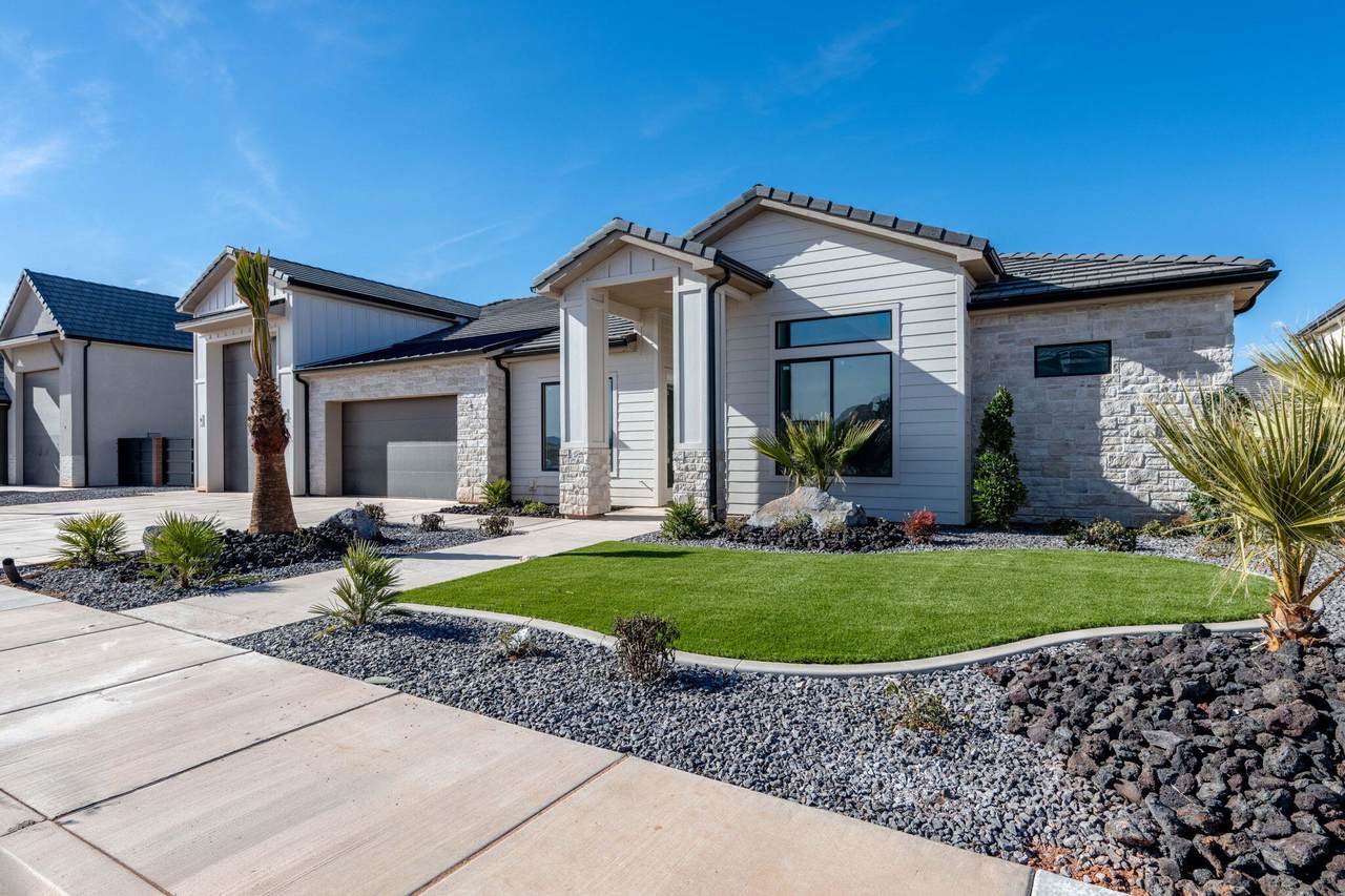 4954 Lakefront Place - Photo 1