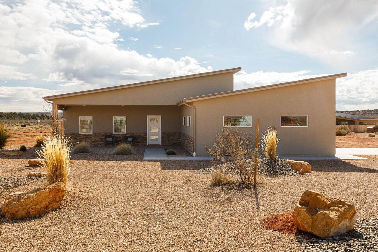 4225 Star Gazer Cir - Photo 1