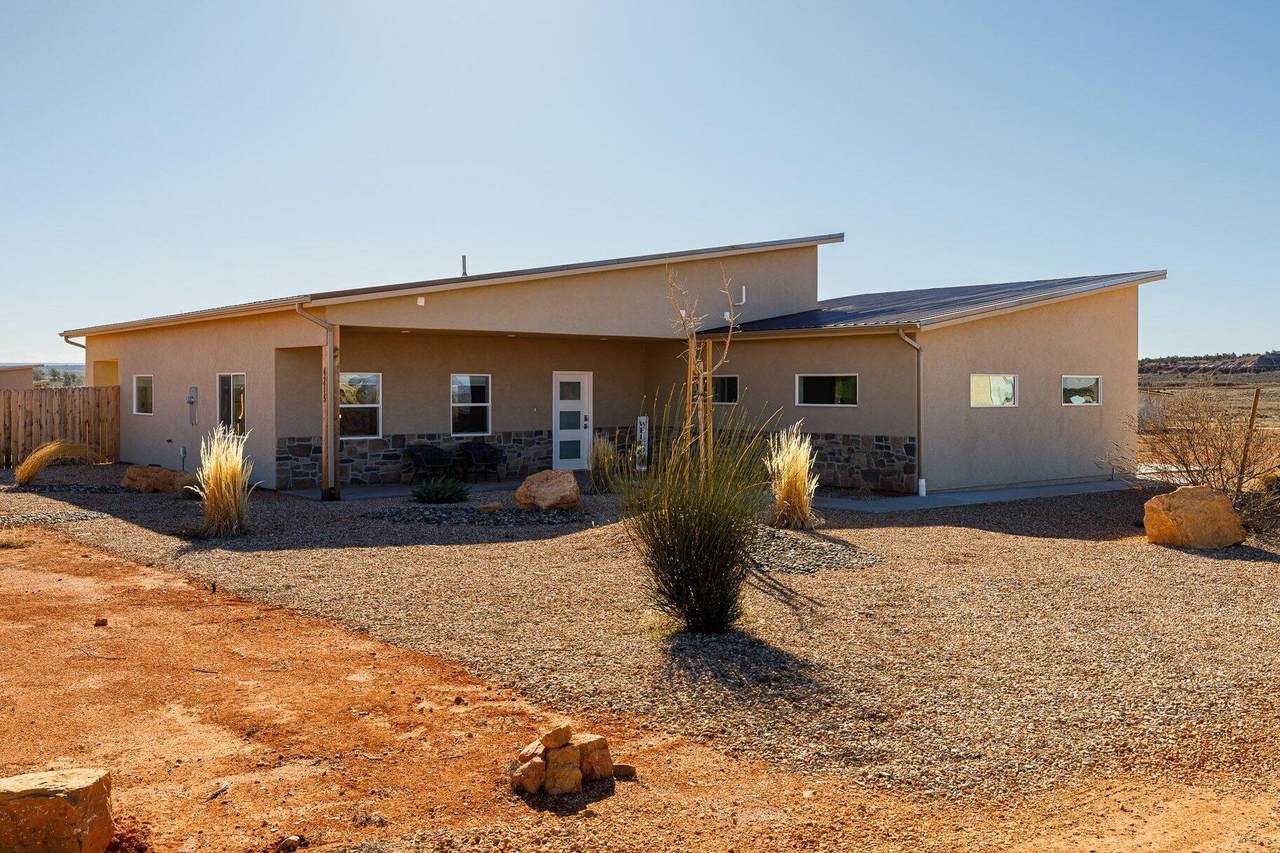 4215 Star Gazer Cir - Photo 1