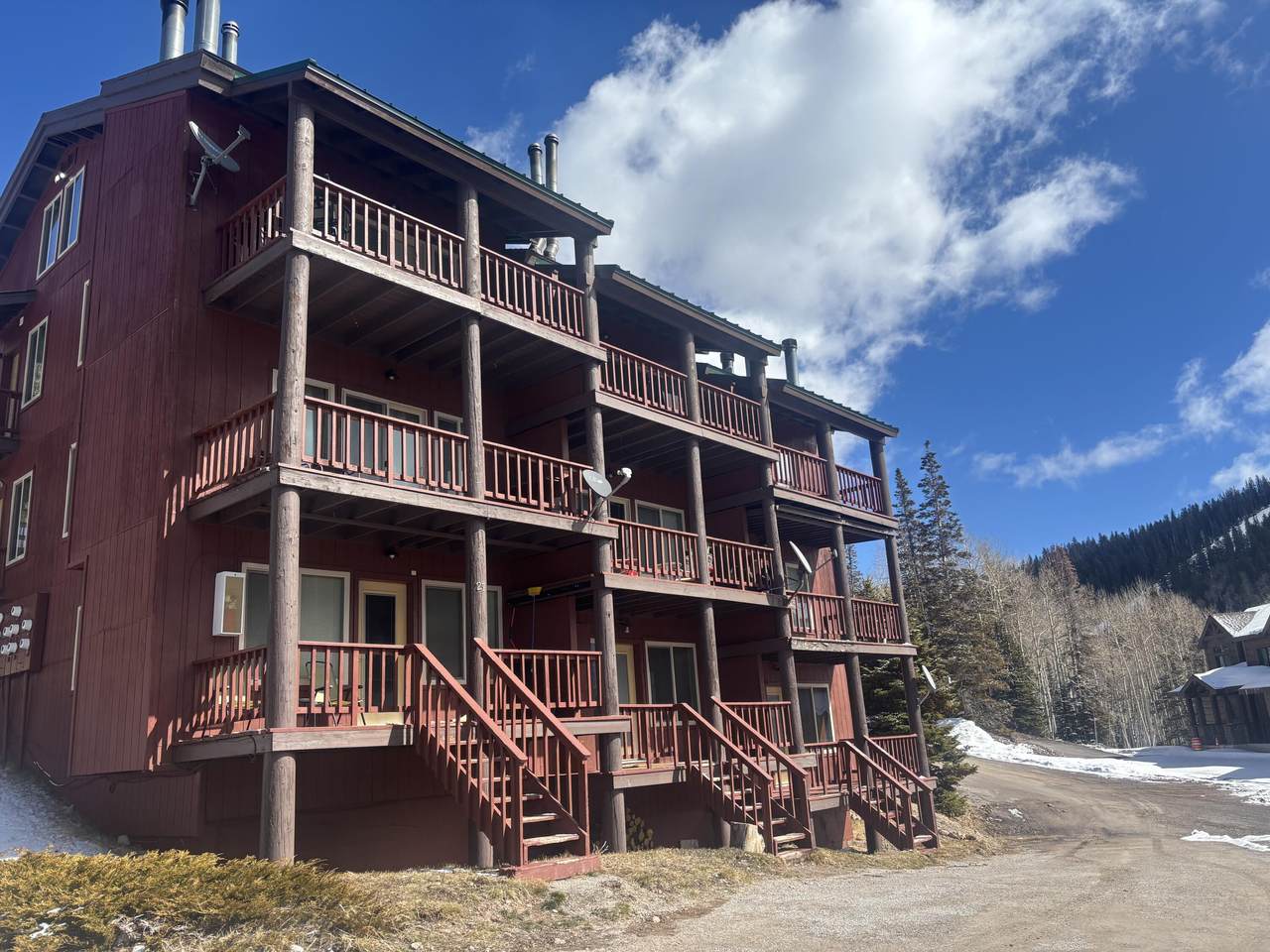 150 West Village Cir - Photo 1