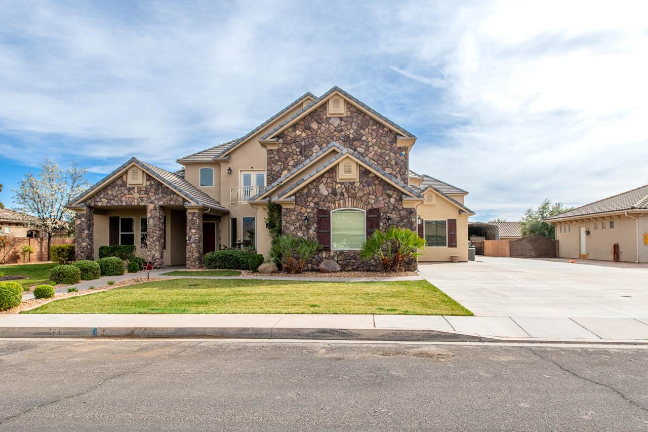 325 River Willow Ln - Photo 1