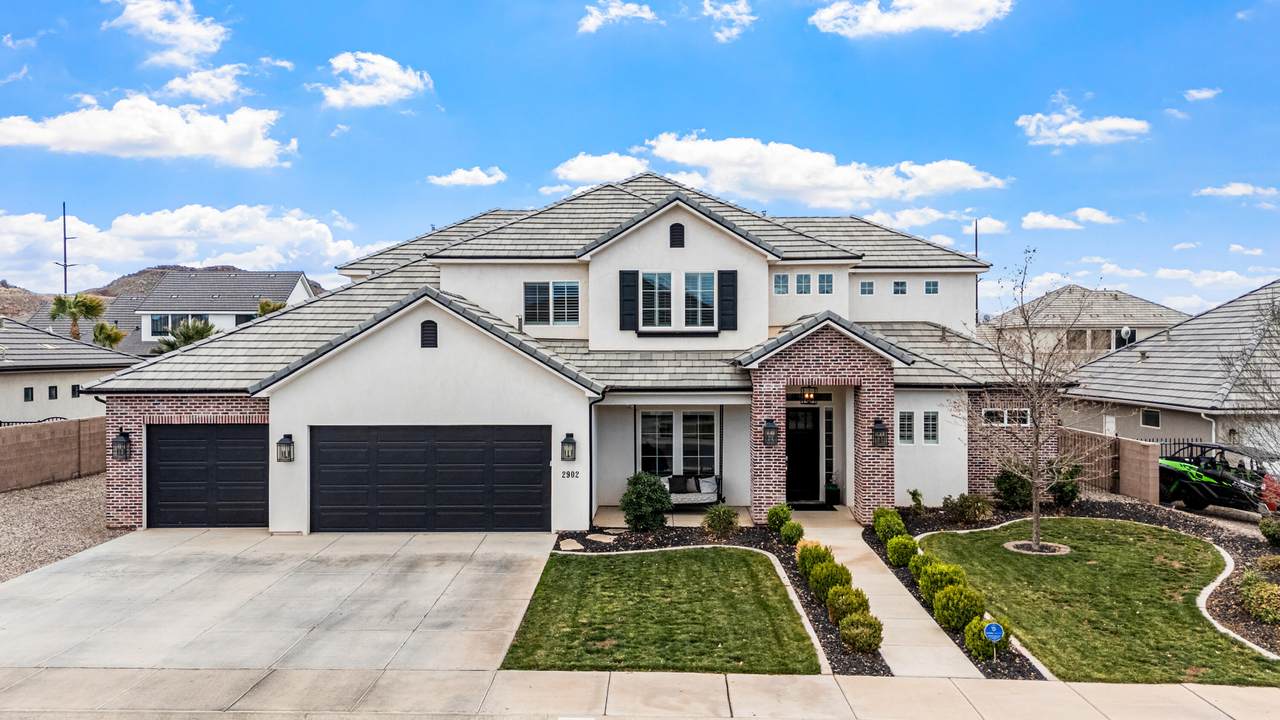 2902 Sycamore Ln - Photo 1
