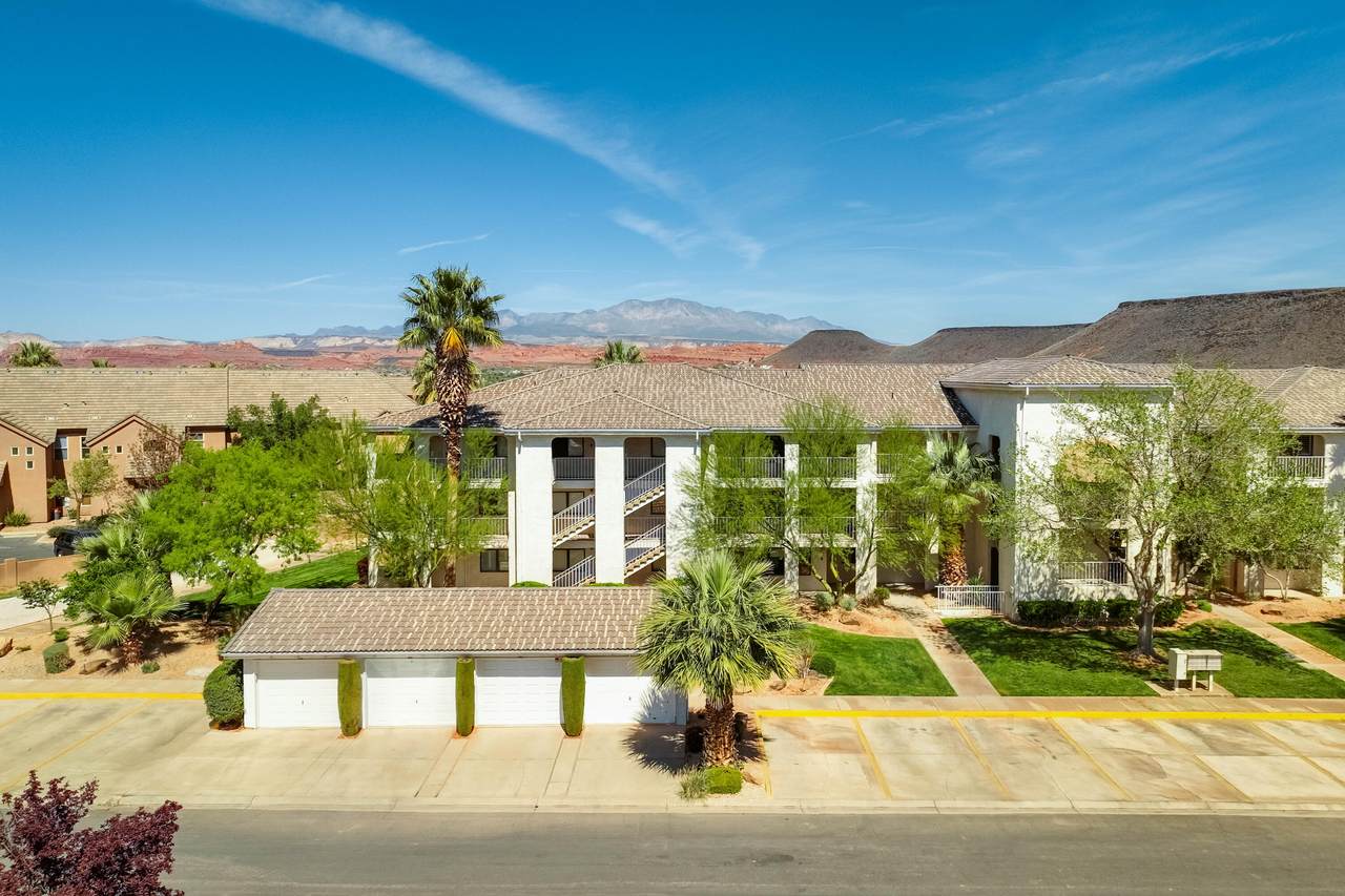 1845 Canyon View Dr - Photo 1