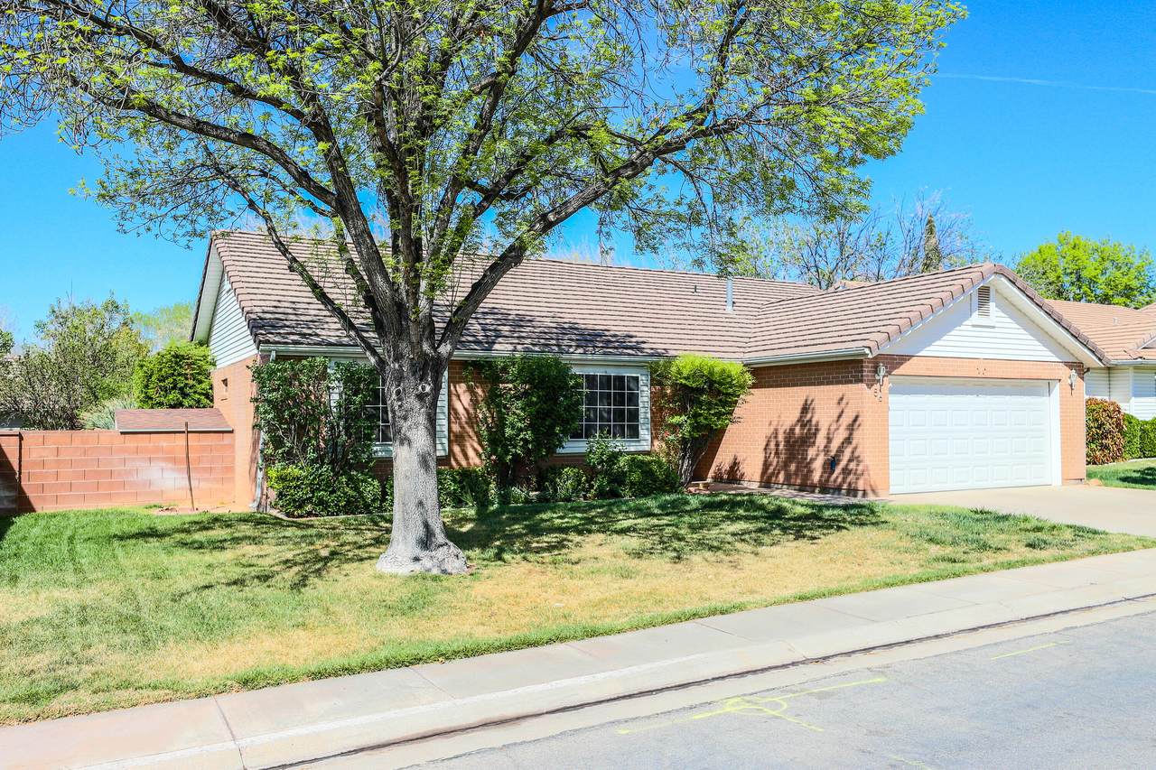 351 Valley View - Photo 1