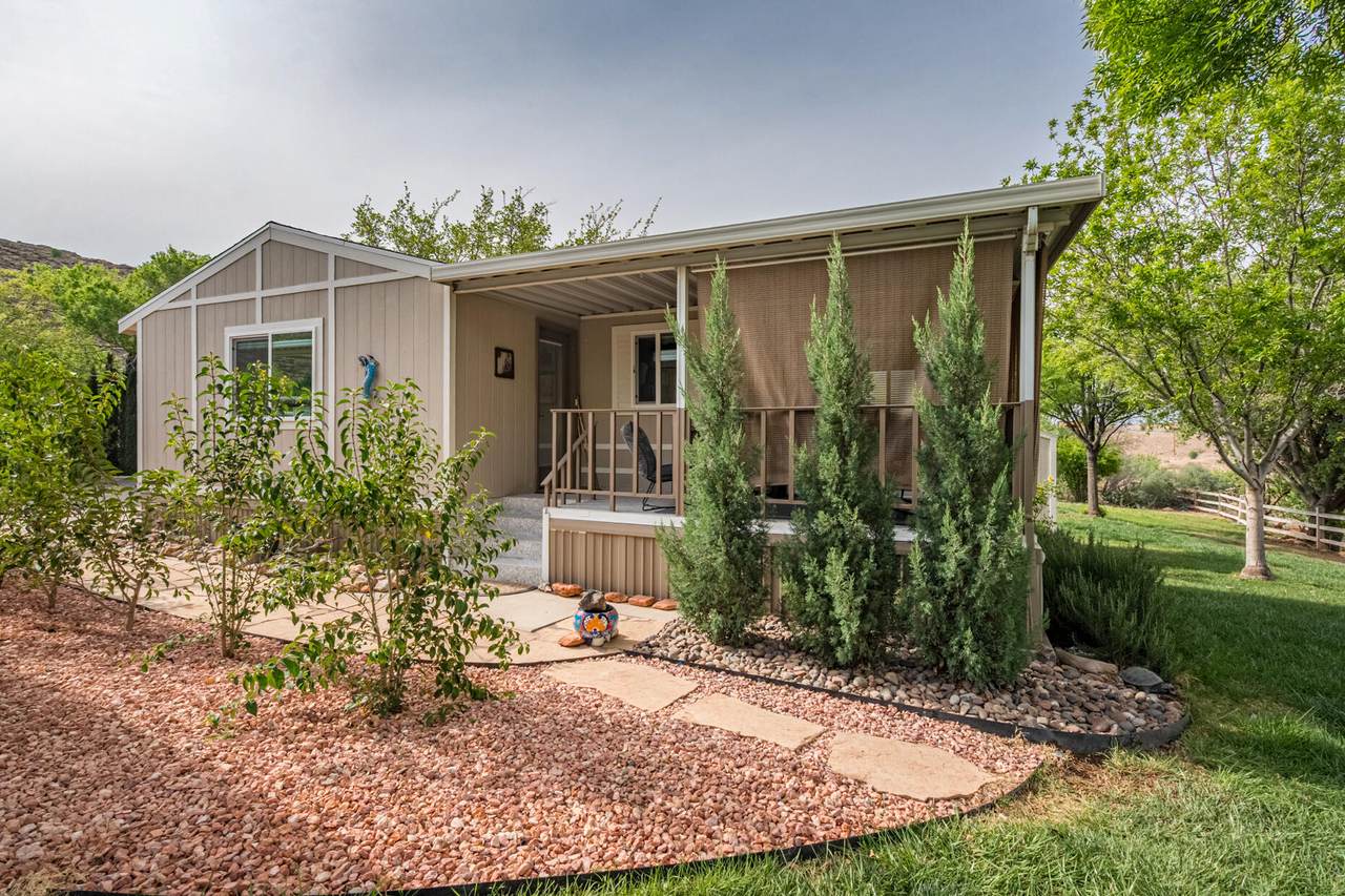 5 Scenic Cir - Photo 1