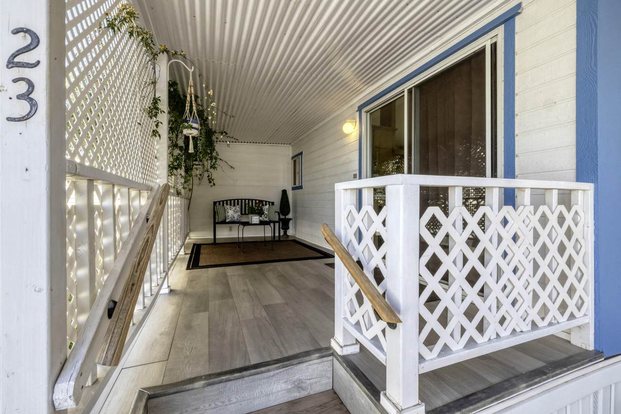 2990 Riverside Dr - Photo 1