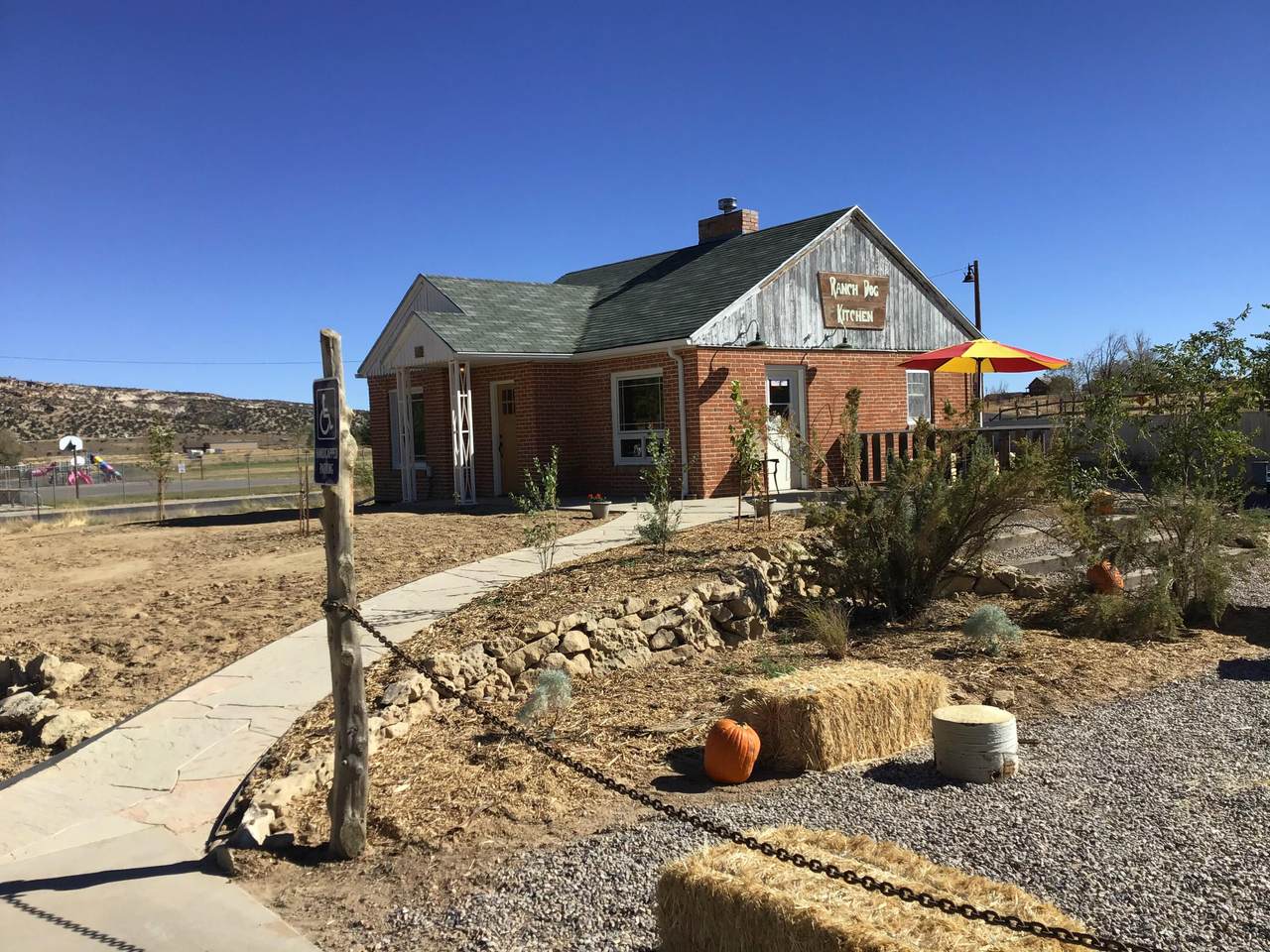280 Main St - Photo 1