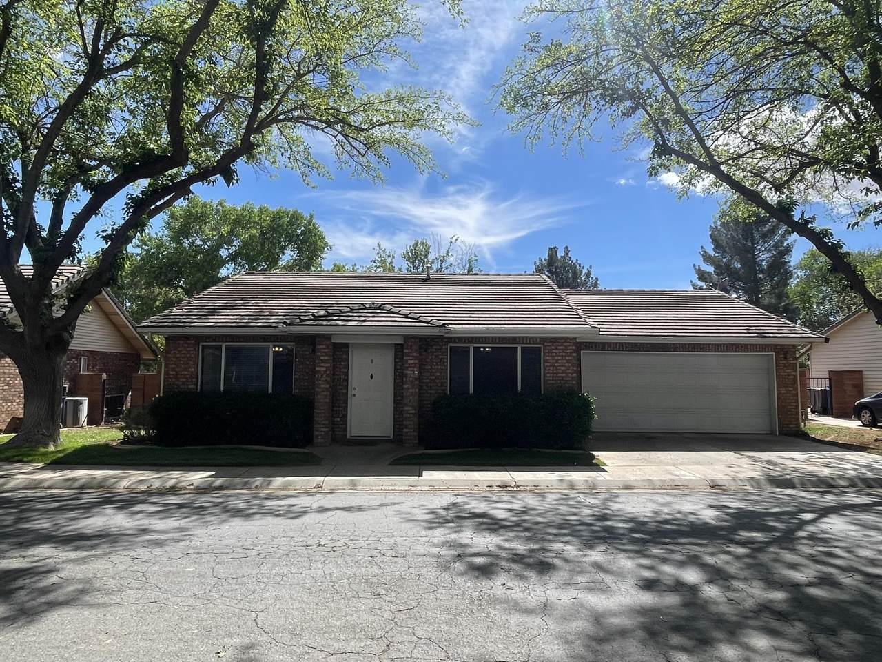 351 Valley View - Photo 1