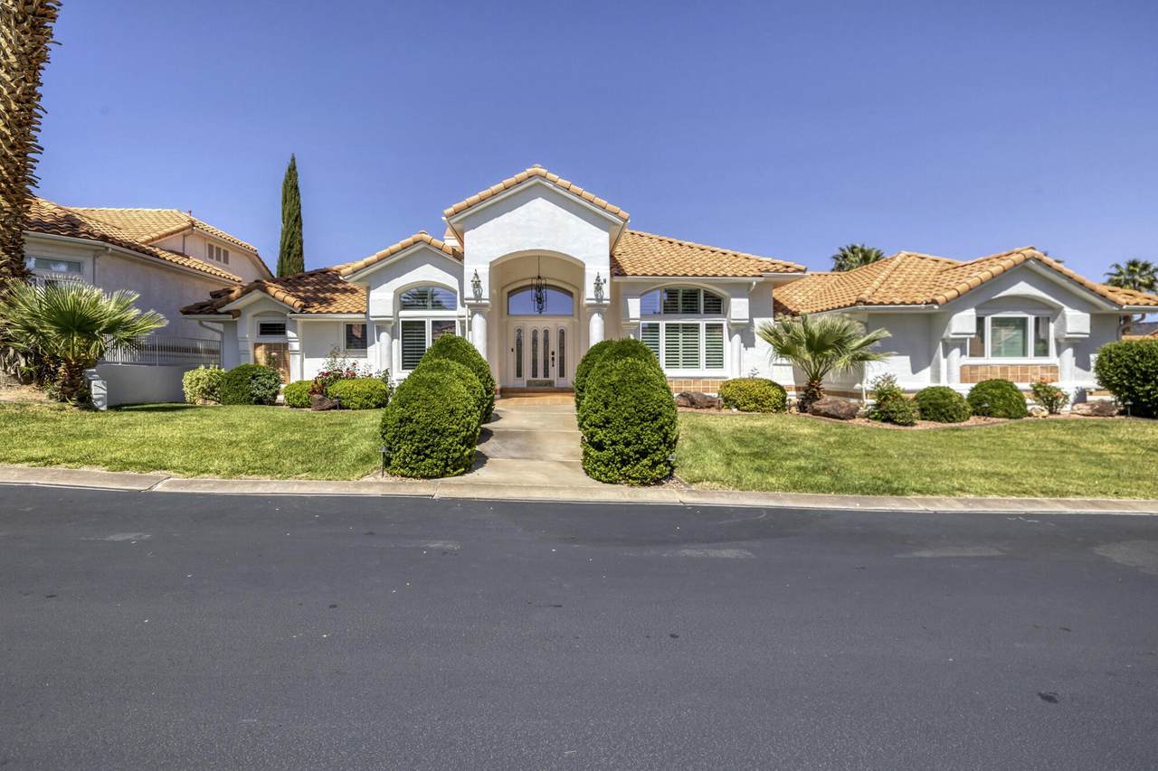 150 Crystal Lakes Dr - Photo 1