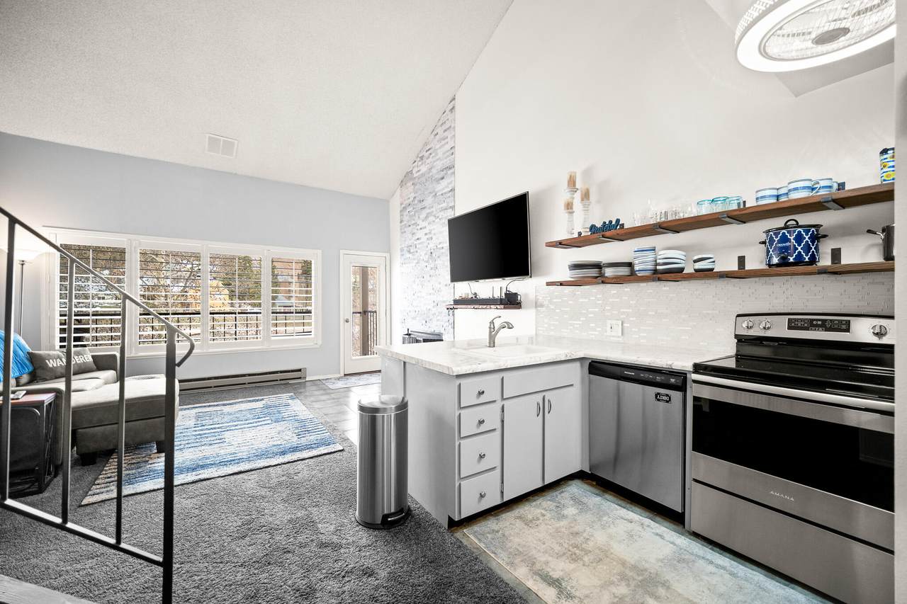 385 Vasels Rd - Photo 1