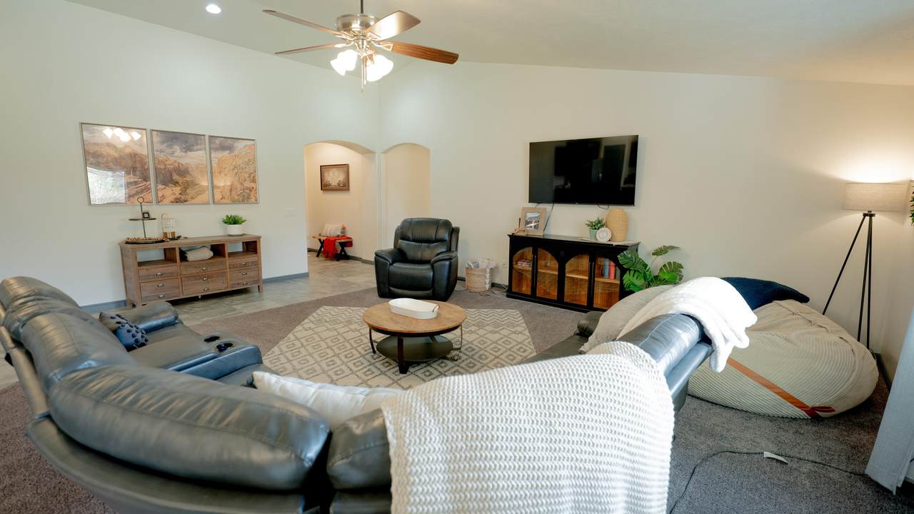 https://bt-photos.global.ssl.fastly.net/stgeorge/1280_boomver_1_26-271677-2.jpg