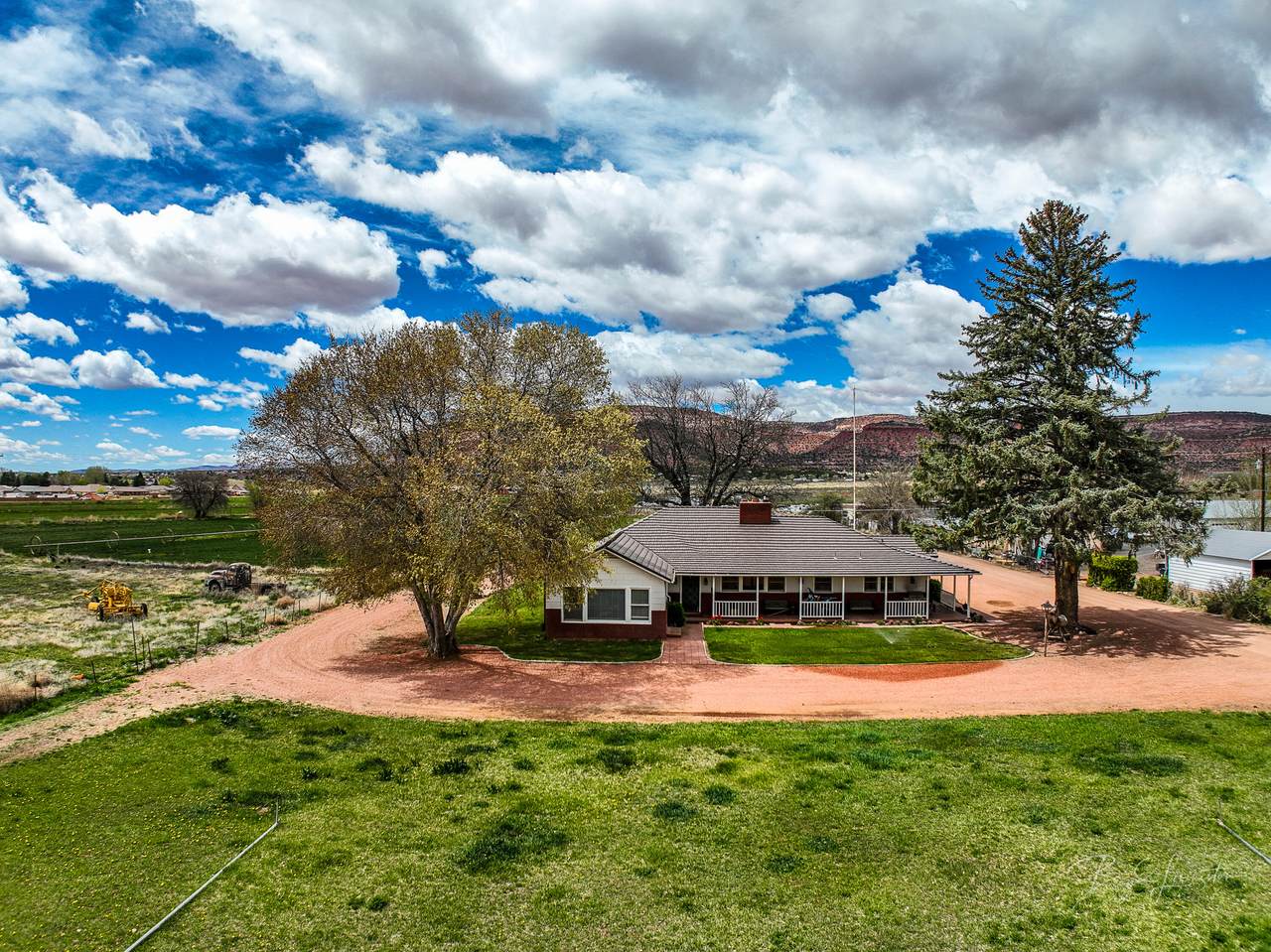 818 Hwy 89A - Photo 1