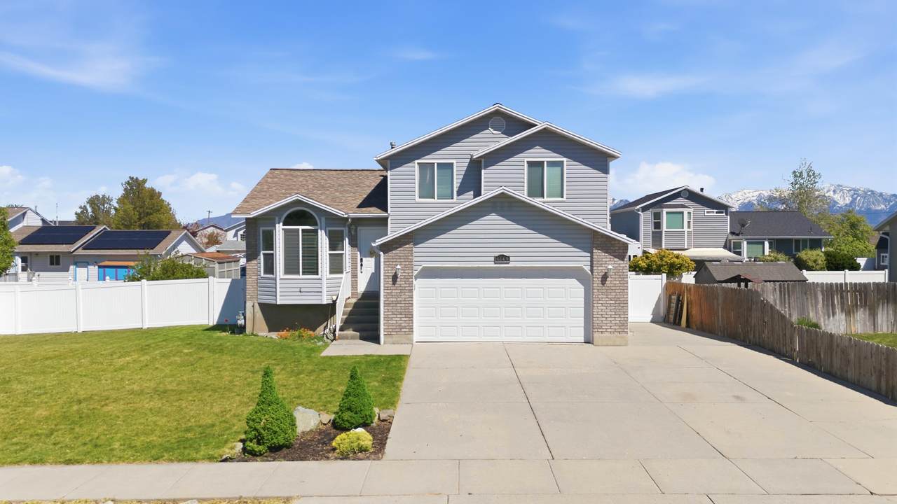 6149 Walnut Wood Dr - Photo 1