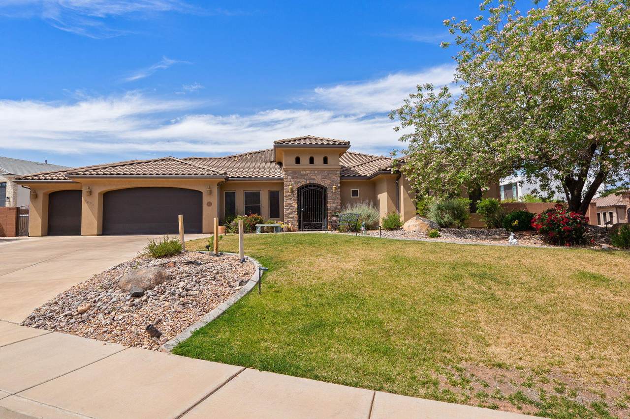 1651 90 S Cir - Photo 1
