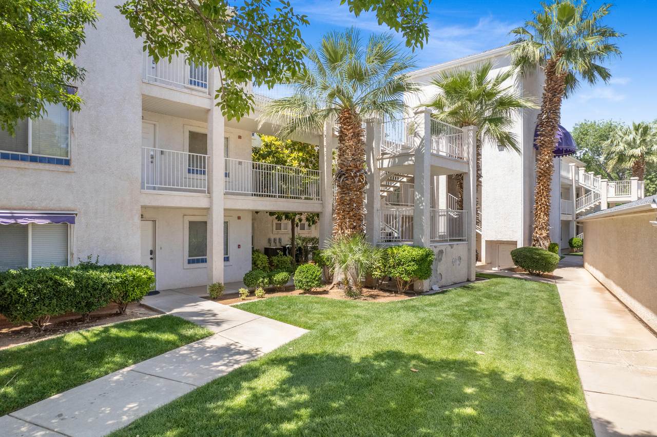 1845 Canyon View Dr - Photo 1